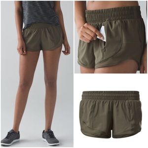 Lululemon beat the heat short size 6